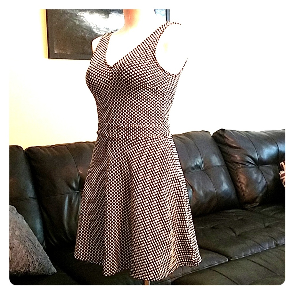 Retro-style Polka Dot Dress - Picture 7 of 7